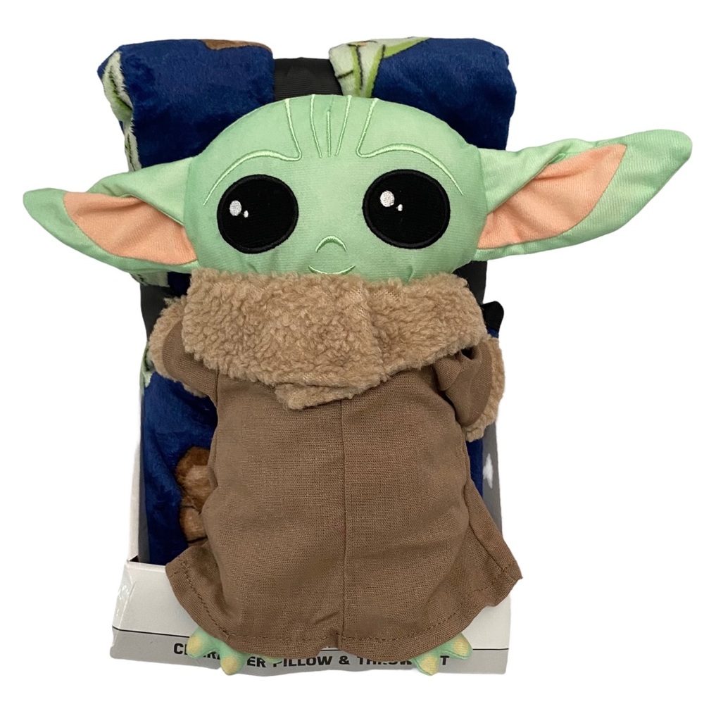 Throw Blanket 46”x60” & Plush Mandalorian The Child Star Wars - Picture 3 of 13